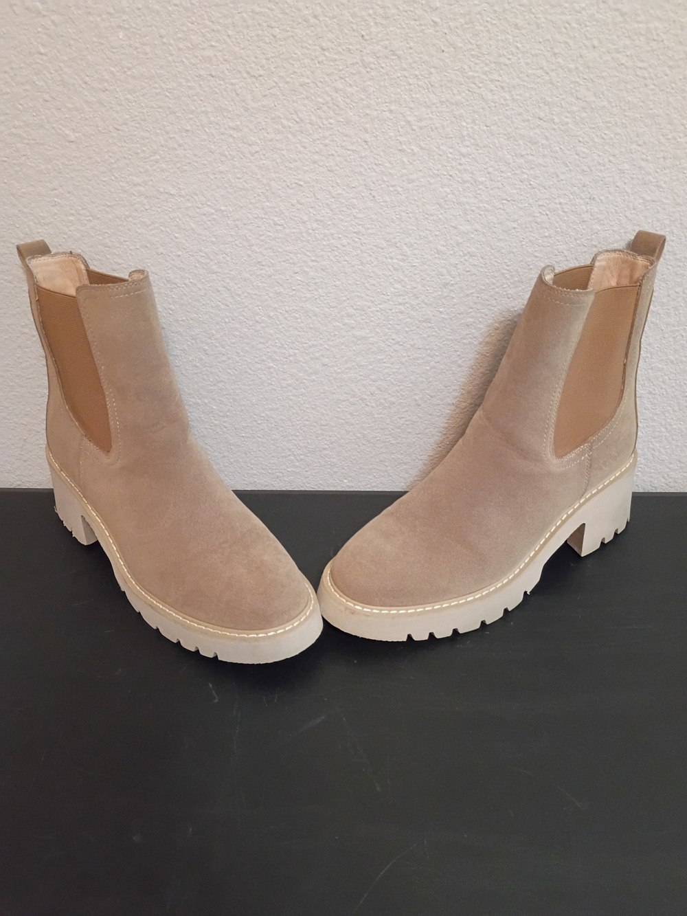 MI.IM Neutral Beige Suede Chunky Platform Lug Sole Booties Sz 8.5